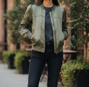 Hinge Lightweight Jacket Women's Size 1 Extra Small Lime Green Full Zip